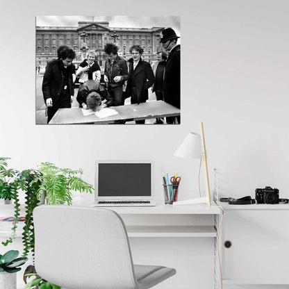 Sex Pistols BW 1977 Glen Matlock Paul Cook Sid Vicious Wall Art Print Poster