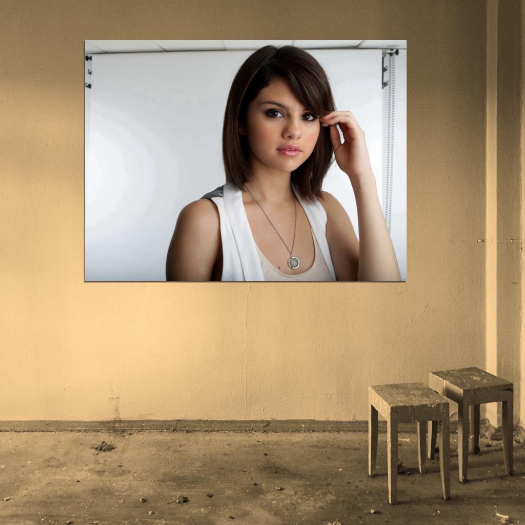 Selena Gomez Portrait Cute Pop Music Singer Wall Art Print Poster