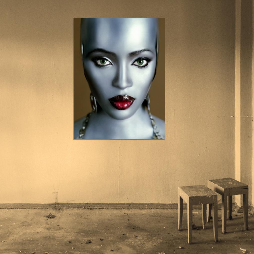 Naomi Campbell Silver Portrait Model Wall Art Print Poster