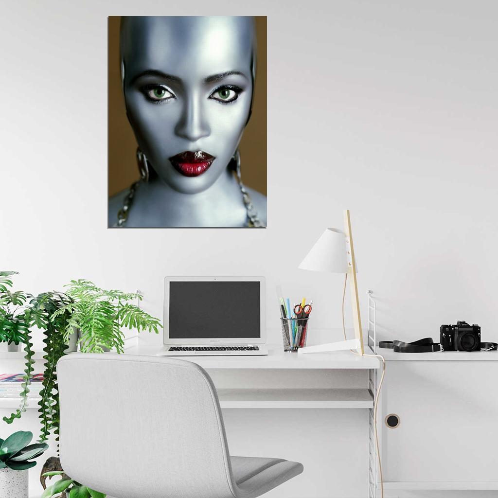 Naomi Campbell Silver Portrait Model Wall Art Print Poster