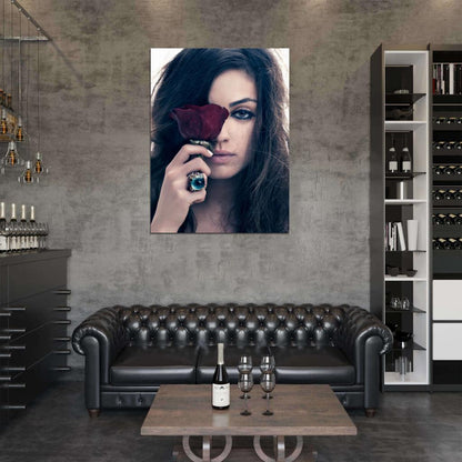 Mila Kunis Rose Amazing Cool Portrait Actress Wall Art Print Poster