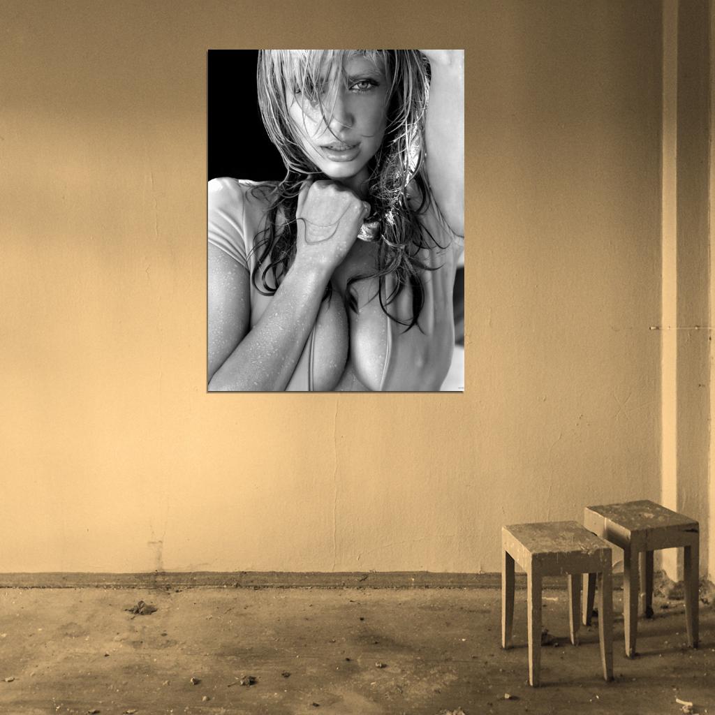 Dylan Penn Sexy Wet Hot Boobs Actress Model BW Wall Art Print Poster