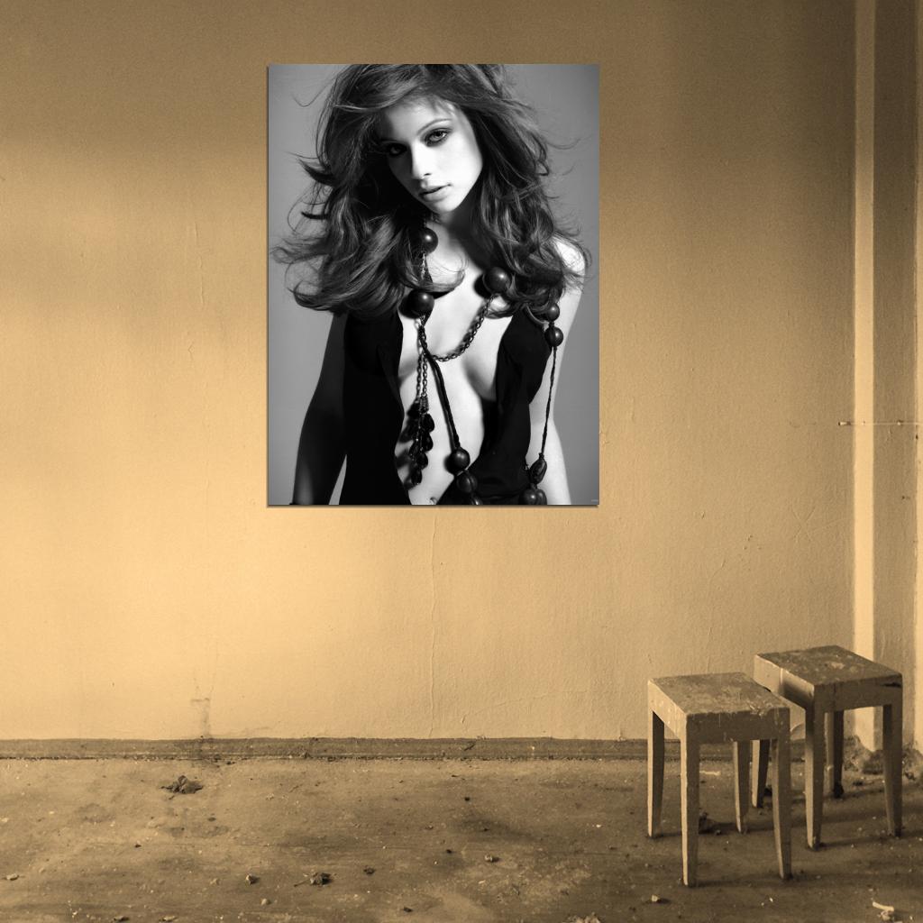 Michelle Trachtenberg Sexy Hot Actress BW Wall Art Print Poster