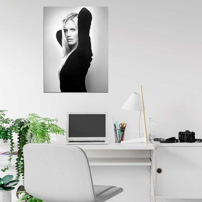Daryl Hannah Retro Vintage Actress BW Wall Art Print Poster