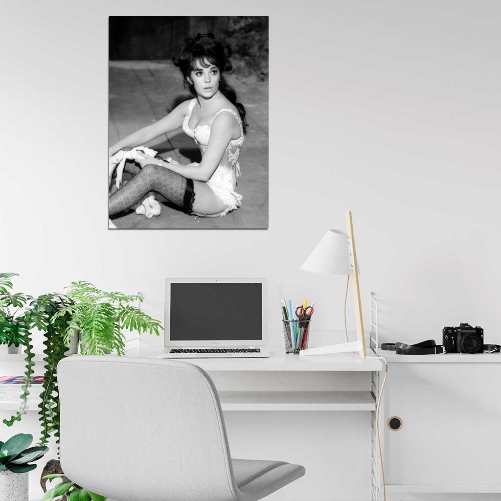 Natalie Wood Sexy Hot Retro Vintage Actress BW Wall Art Print Poster