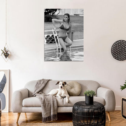 Raquel Welch Lady In Cement Sexy Vintage BW Wall Art Print Poster