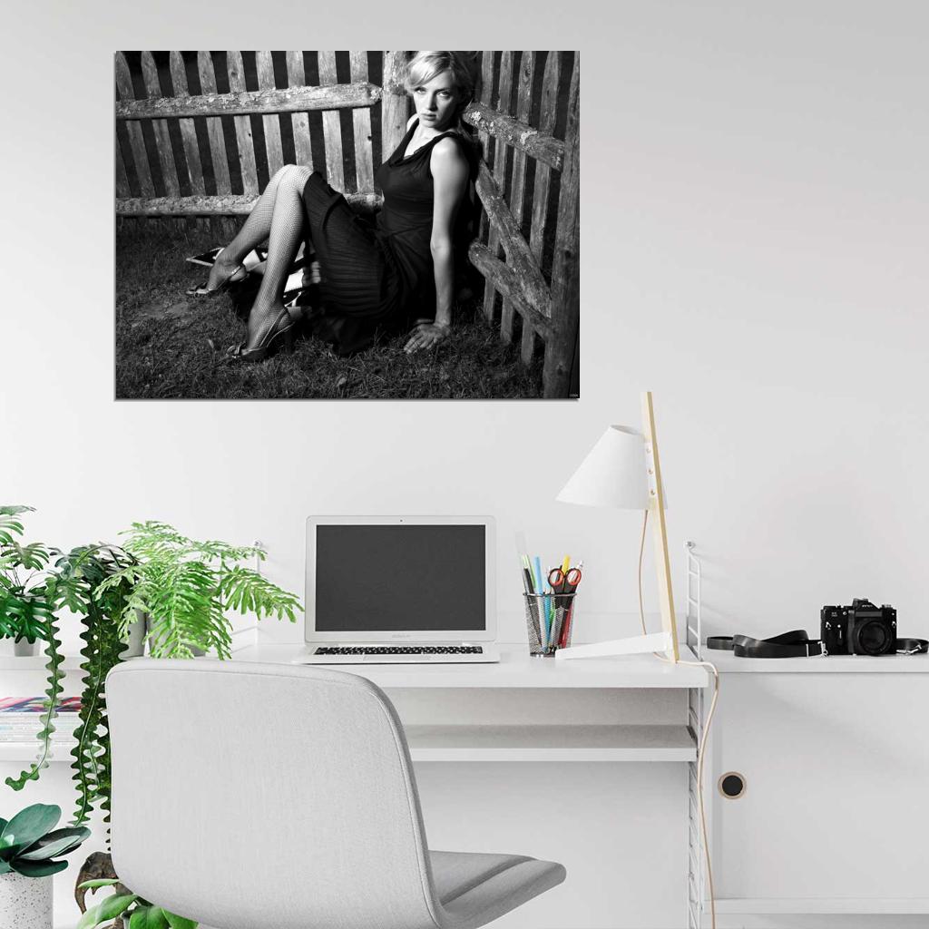Uma Thurman Awesome Cool Actress Vintage BW Wall Art Print Poster