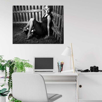Uma Thurman Awesome Cool Actress Vintage BW Wall Art Print Poster